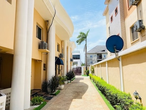 Exterior - Presken Oniru (Lagos)