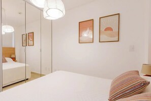 1 bedroom, WiFi, bed sheets