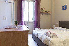 3 bedrooms, iron/ironing board, WiFi, bed sheets - Beautiful Apartment in San Giovanni Near Colosseo (Roma)