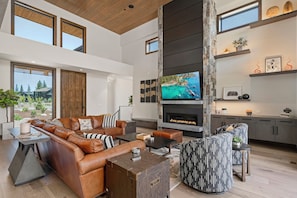 Smart TV, fireplace, offices