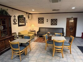 Café da manhã continental grátis todos os dias