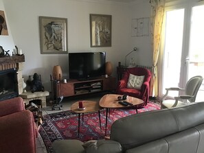 Living area - DROME: Single-storey house (MONTOISON)