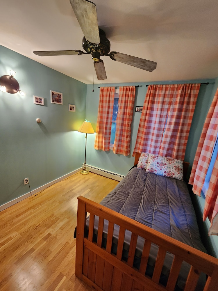 Cabin On 10 Acres. Walk To Lake Huron Beach! Port Sanilac, Lexington