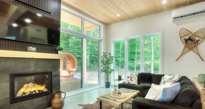 Valhalla Tremblant Cabin Retreat-Jacuzzi/Sauna