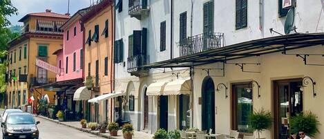 屋外ダイニングエリア