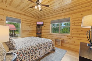 舒适小屋, 2 间卧室, 壁炉, 山景 | 2 多间卧室、特色装修、特色家居、熨斗/熨衣板