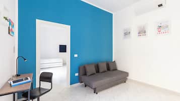 Apartamento | 2 quartos, escrivaninha, ferros/tábuas de passar roupa