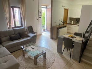 Smart TV - Albore Guest House - Casa Vacanza Indipendente, in Centro Sassari. Wi-fii (Sassari)