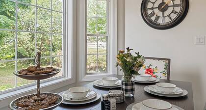 Bell House - Contemporary Comfort Near Wards Road with a Luxurious Hot Tub.