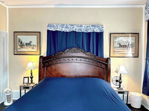 Room 2 King Belmont Inn on 1st floor In room private bathroom Shelbyville, TN