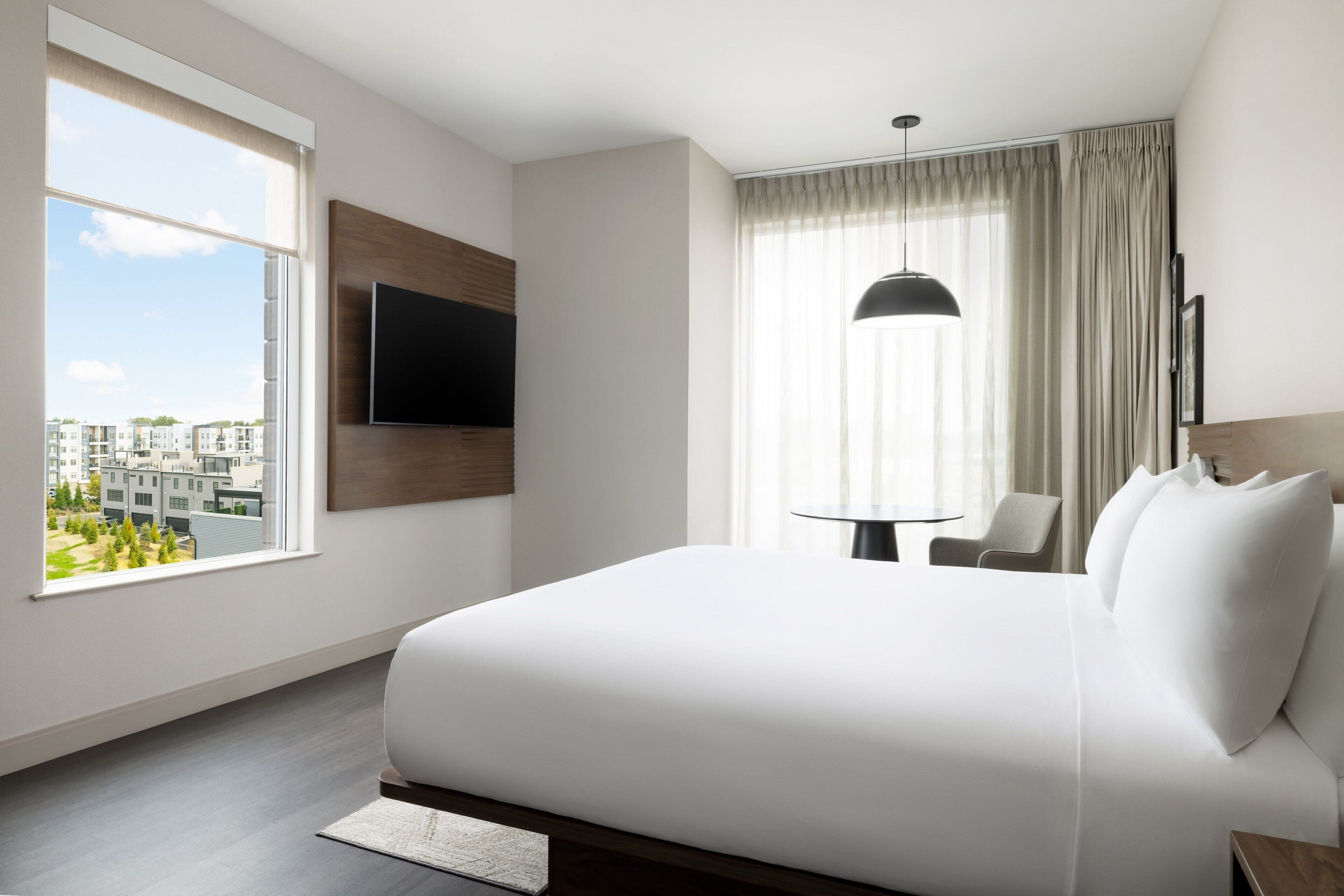 Suite, 1 King Bed | Premium bedding, free WiFi, bed sheets