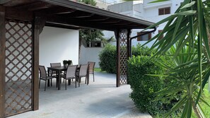 Outdoor dining - A Casa di Alfredo appartamento in villa (Marangi)