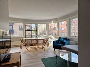 TV, video games, DVD player, books - Delicate and central corner apartment with panoramic view and 2 bedrooms (Oslo)
