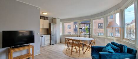 Télévision, jeux vidéo, lecteur de DVD, livres