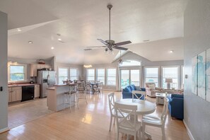 TV, fireplace, video games, DVD player - Soundfront Duck home w/ stunning sunset views, pool, hot tub, rec room & linens! (Duck)