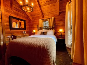 2 bedrooms, desk, iron/ironing board, travel cot