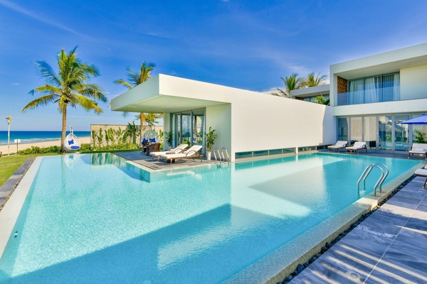 Private pool