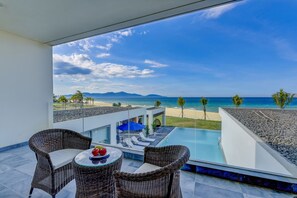 Beach/ocean view - Abogo Da Nang OceanFront Luxury Villa (Da Nang)