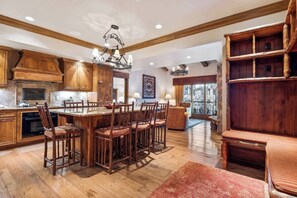 Interior - Luxurious 3BR Condo at The Charter G4105 with Premier Amenities! (Beaver Creek)