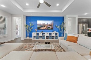 TV, video games, offices - Close to CotA & Downtown | Spacious & Luxe | 4BR (Austin)