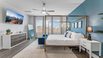 4 Schlafzimmer, Schreibtisch, Bügeleisen/Bügelbrett, WLAN