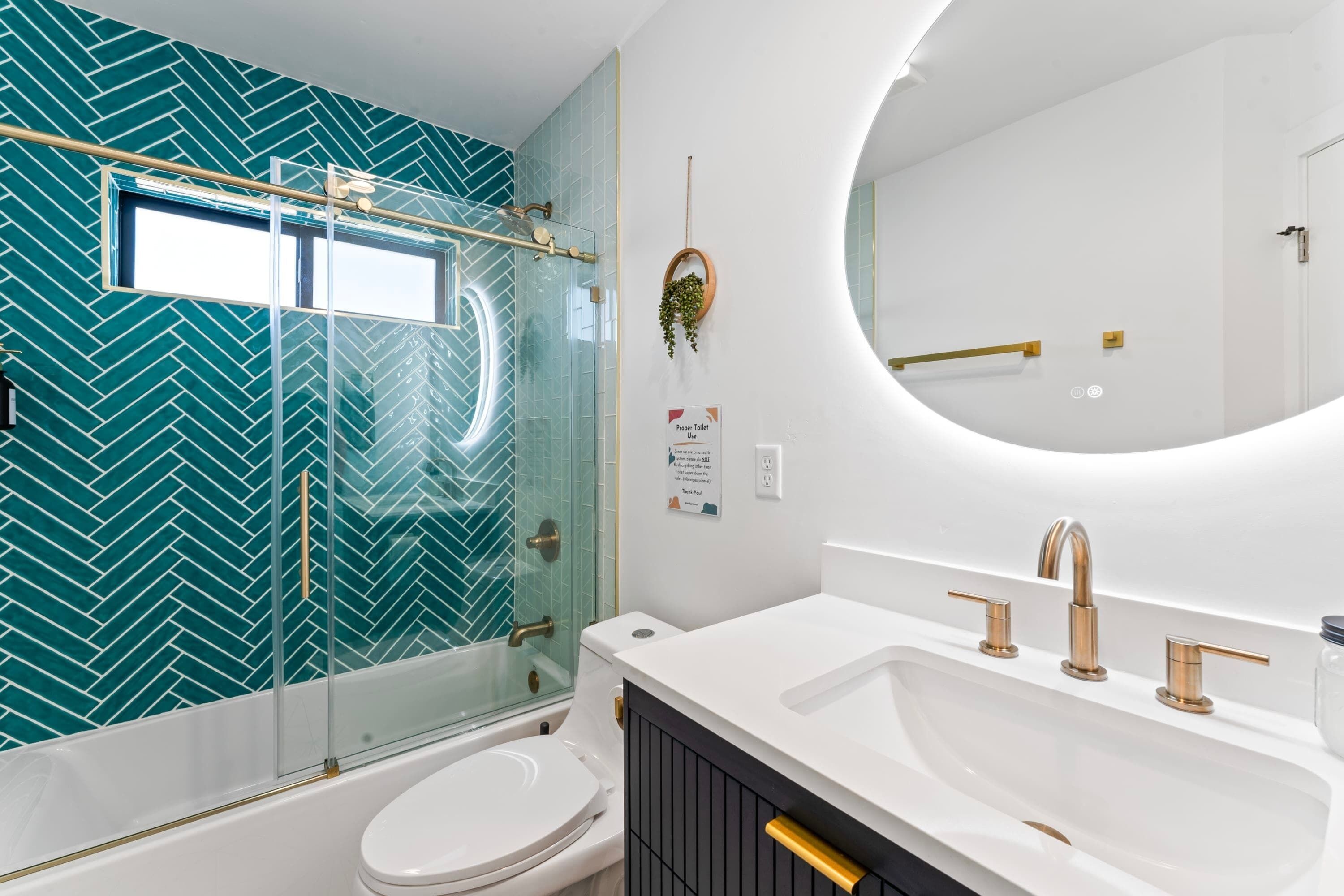 Shower, hair dryer, towels, shampoo