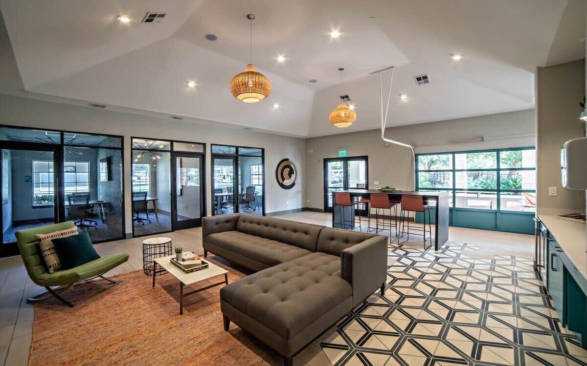 Télévision, espaces bureaux