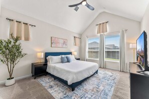 4 habitaciones, escritorio, tabla de planchar con plancha y wifi 