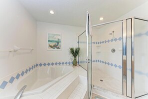 Bathroom - Jacaranda Beach House - Privat pool - by Island Real Estate (Anna Maria)