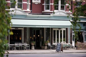 스튜디오 | 다이닝