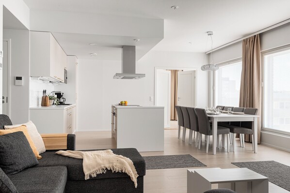 Premium-Apartment, Flussblick | Esszimmer