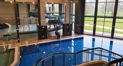 Lochside Lodge Retreat - Stunning Lakeside Escape