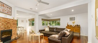 Garden Precinct 3BR, Walking distance to Airport