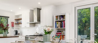 Garden Precinct 3BR, Walking distance to Airport