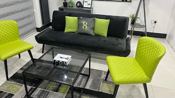 Apartment | Living area | TV