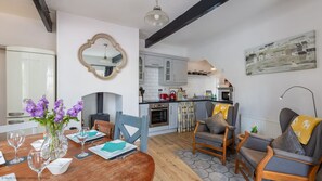 Dining - Grade II Quirky Yorkshire Cottage (ADDINGHAM)