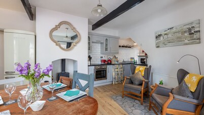 Grade II Quirky Yorkshire Cottage