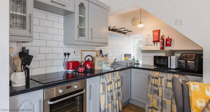 Grade II Quirky Yorkshire Cottage