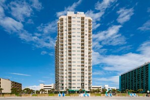 Exterior - 4th floor oceanview condo with pool, hot tub & beach access - snowbird friendly (Myrtle Beach)