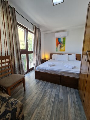 Chambre Standard, non-fumeurs, vue ville | 1 chambre, Wi-Fi gratuit