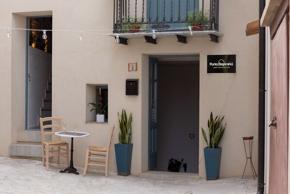 Bagian depan properti