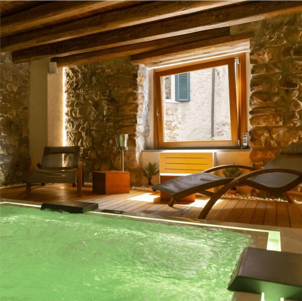 Sauna, hot tub, hot stone massages, deep-tissue massages - PORTA SOPRANA Luxury guest house &Spa (Sclafani Bagni)