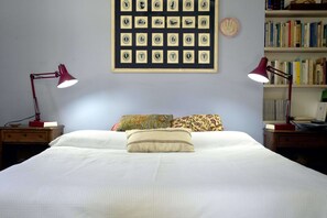 2 bedrooms, desk, iron/ironing board, free WiFi