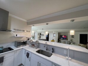 Fridge, microwave, stovetop, dishwasher