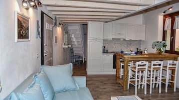 Apartment | Living area | 35-inch TV with digital channels