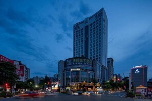 Unclassified image, 2 of 55, button - Floral Hotel · YunFu City King Royal Hotel (Yunfu)