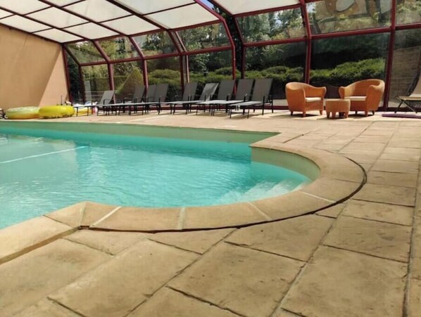 Outdoor pool, a heated pool - House swimming pool jacuzzi garden 1h from Paris (Châtillon-sur-Morin)