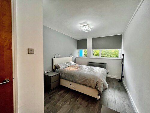 Manchester - 1 Bedroom - Sleeps 3 - Free Parking