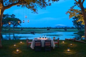 Outdoor dining