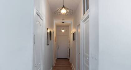 Grand appartement design, 4 chambres, centre-ville